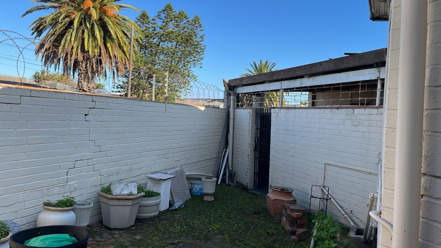  Bedroom Property for Sale in Cravenby Western Cape